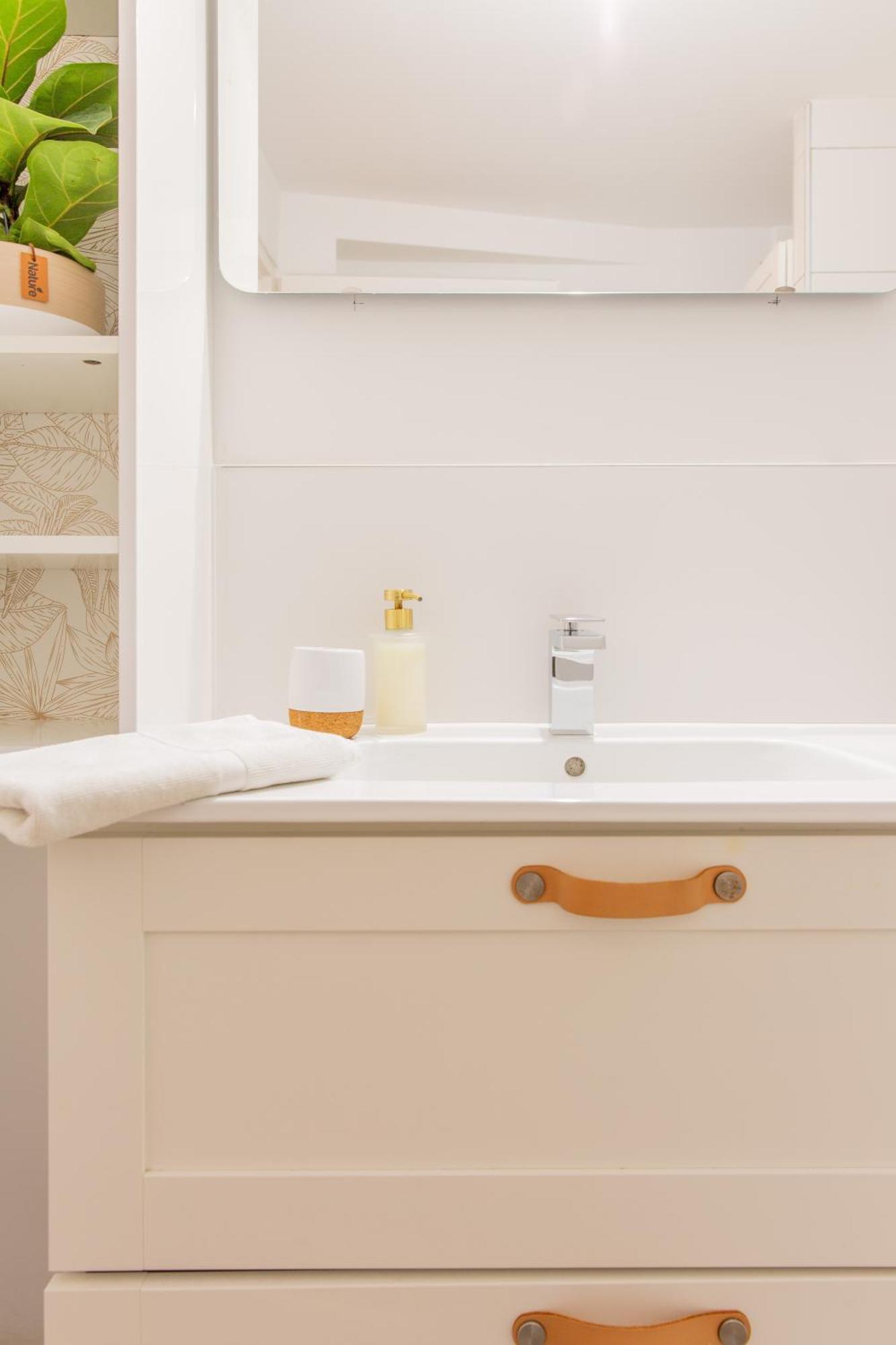 Delalauret Apartment - Vannes Centre Екстер'єр фото